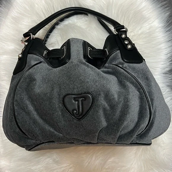 Juicy Couture Heritage Crest Freestyle Hobo with matching Makeup Pouch - Picture 4 of 17